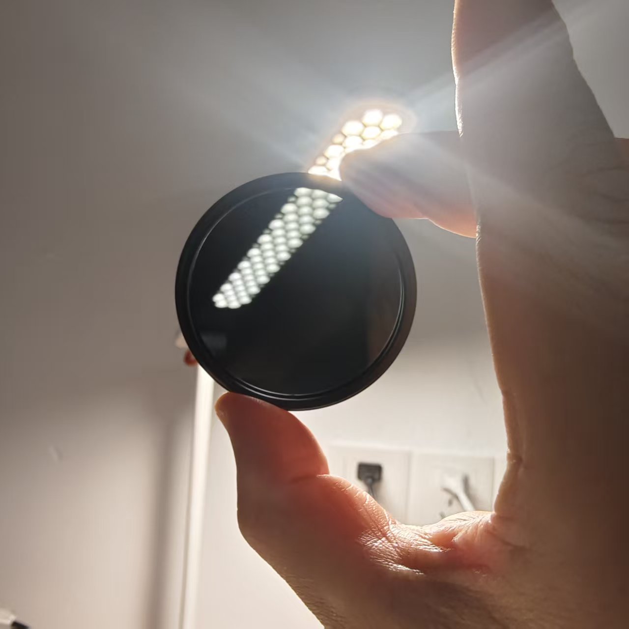 52mm 프레임 렌즈는 가시광선을 2% 감소시킵니다.  - Lighting Glass Photography 리뷰 및 가격